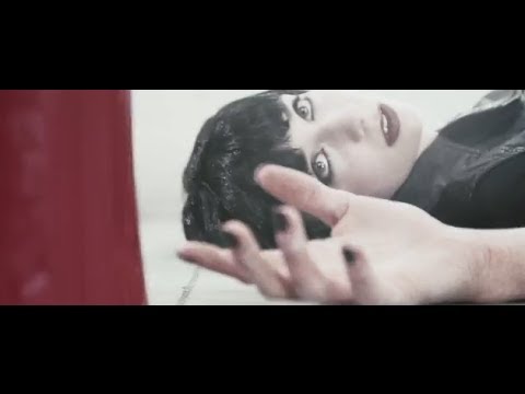 Skillet - &quot;Not Gonna Die&quot; [OFFICIAL MUSIC VIDEO]