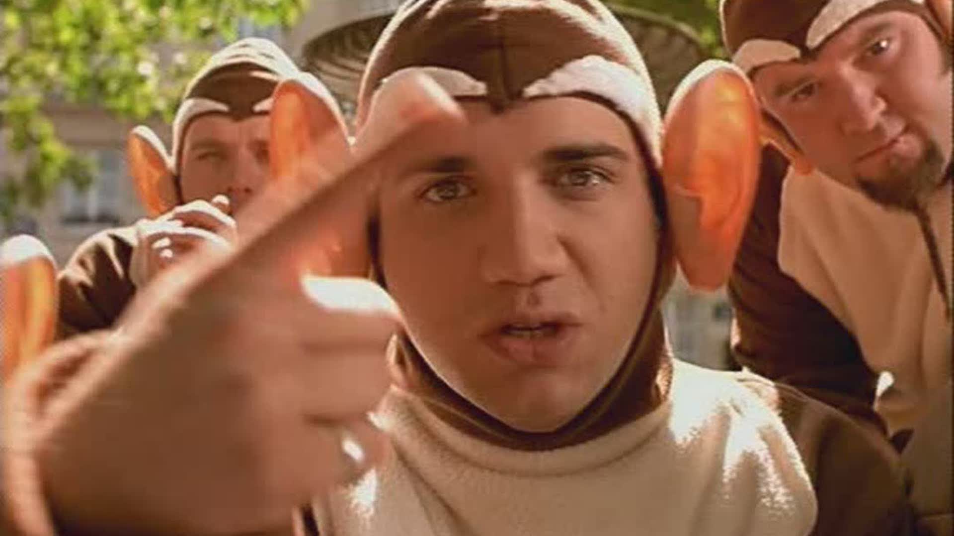 Группа bloodhound gang слушать. Группа Bloodhound gang. Солист группы Блуд хаунд ганг. Группа Bloodhound gang Bad Touch. Bloodhound gang 2023.